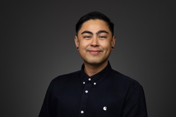 Headshot of Aaron Cruz